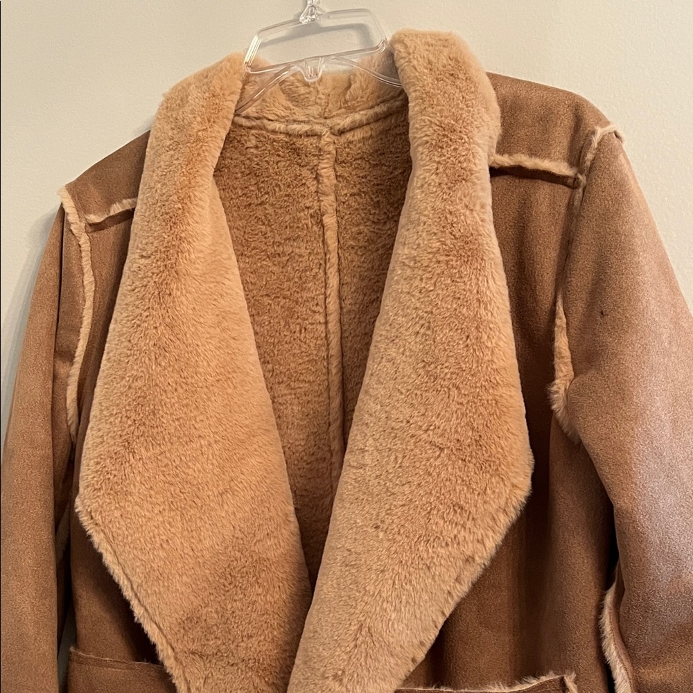 Altar’d State Tan Sherpa Reversible Faux Suede Jacket Size Large - Picture 12 of 16